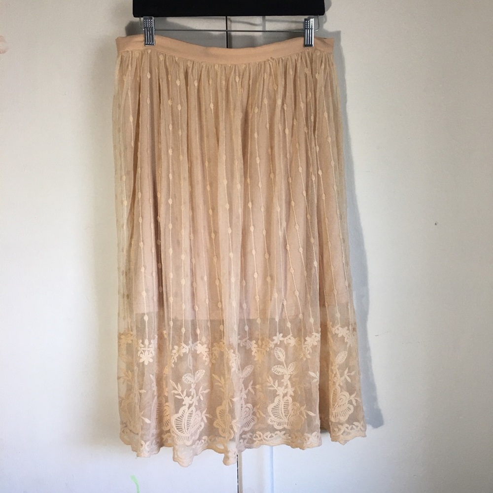 NWT ➡️ Skirt - Knee length Nude XL